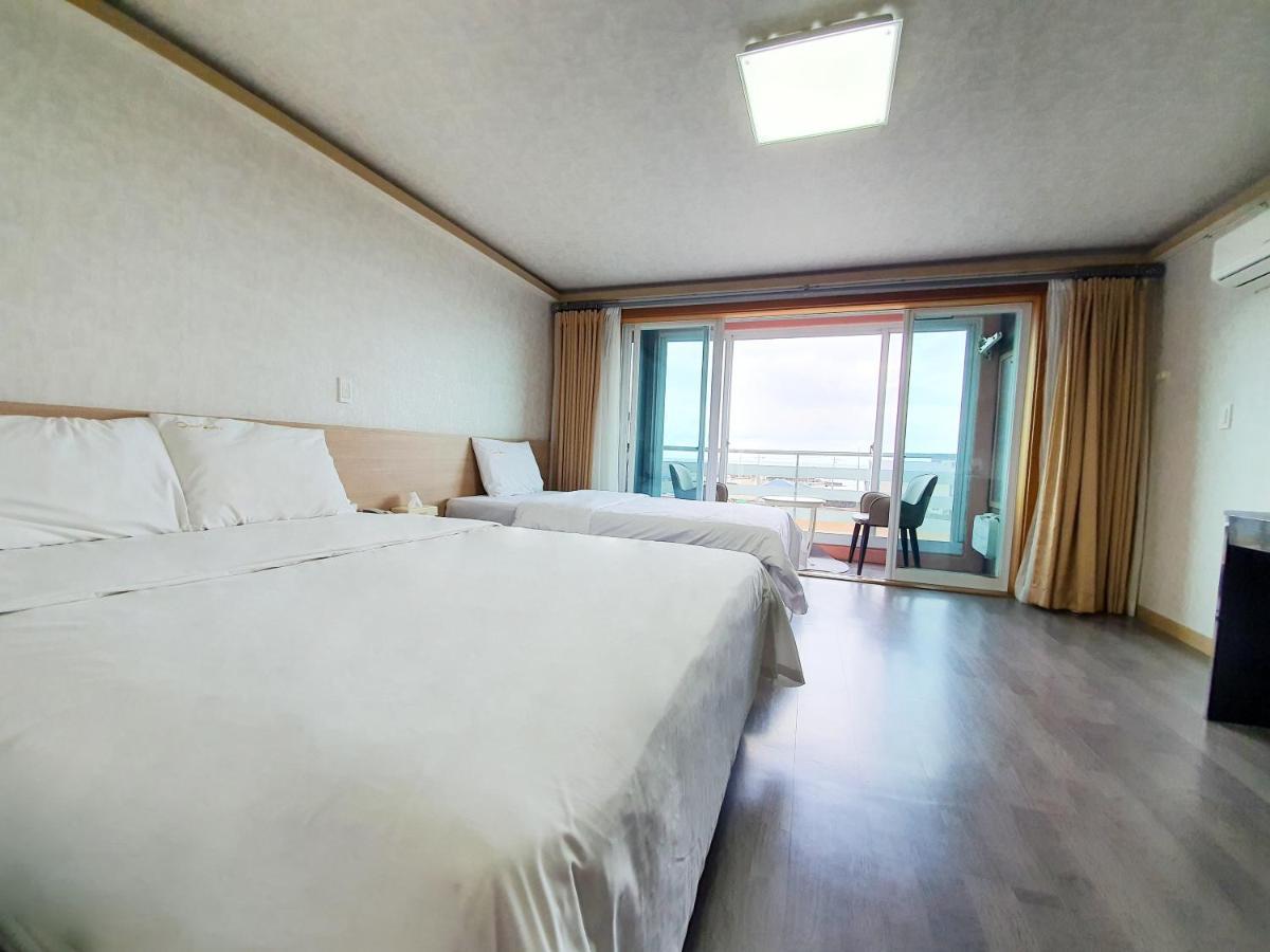 Jeju Ocean Family Hotel Exteriör bild